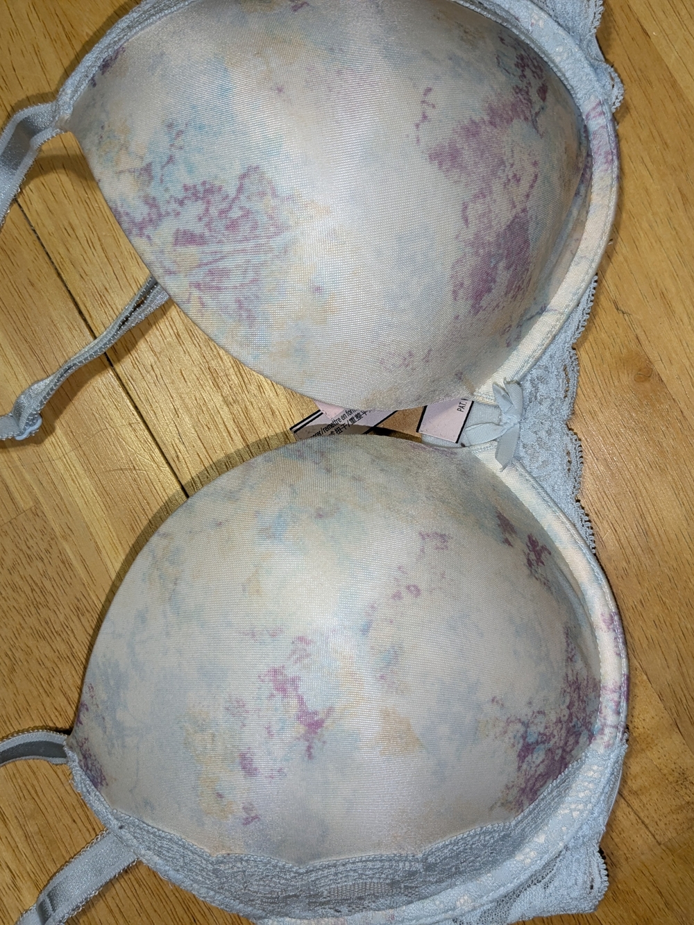 Victoria's Secret Pastel Marble Lace Push-Up Bra